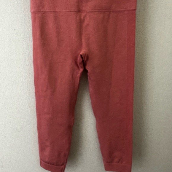 Hera Hero woman’s Hot Pink crop leggings in small New - Picture 2 of 4